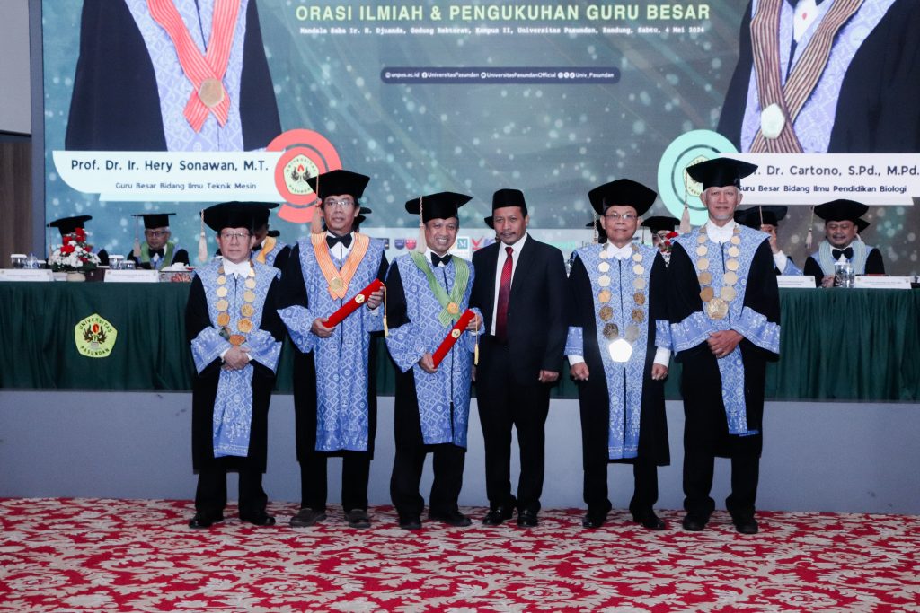 Unpas Paling Produktif Lahirkan Guru Besar, Hari Ini Kukuhkan Dua Lagi