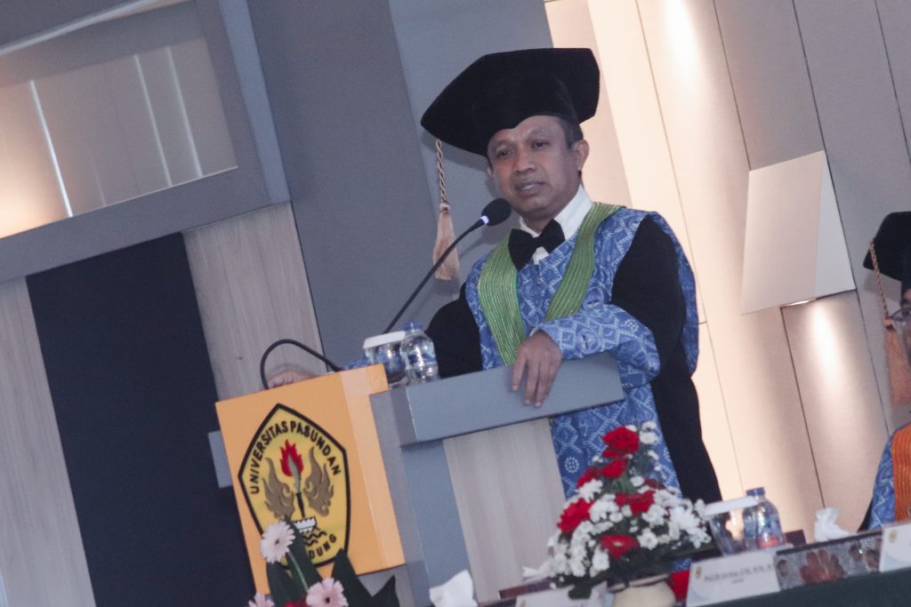 Prof. Cartono Analisis Pembangunan Berwawasan Lingkungan dan Berkelanjutan untuk Masa Depan Indonesia dan Dunia