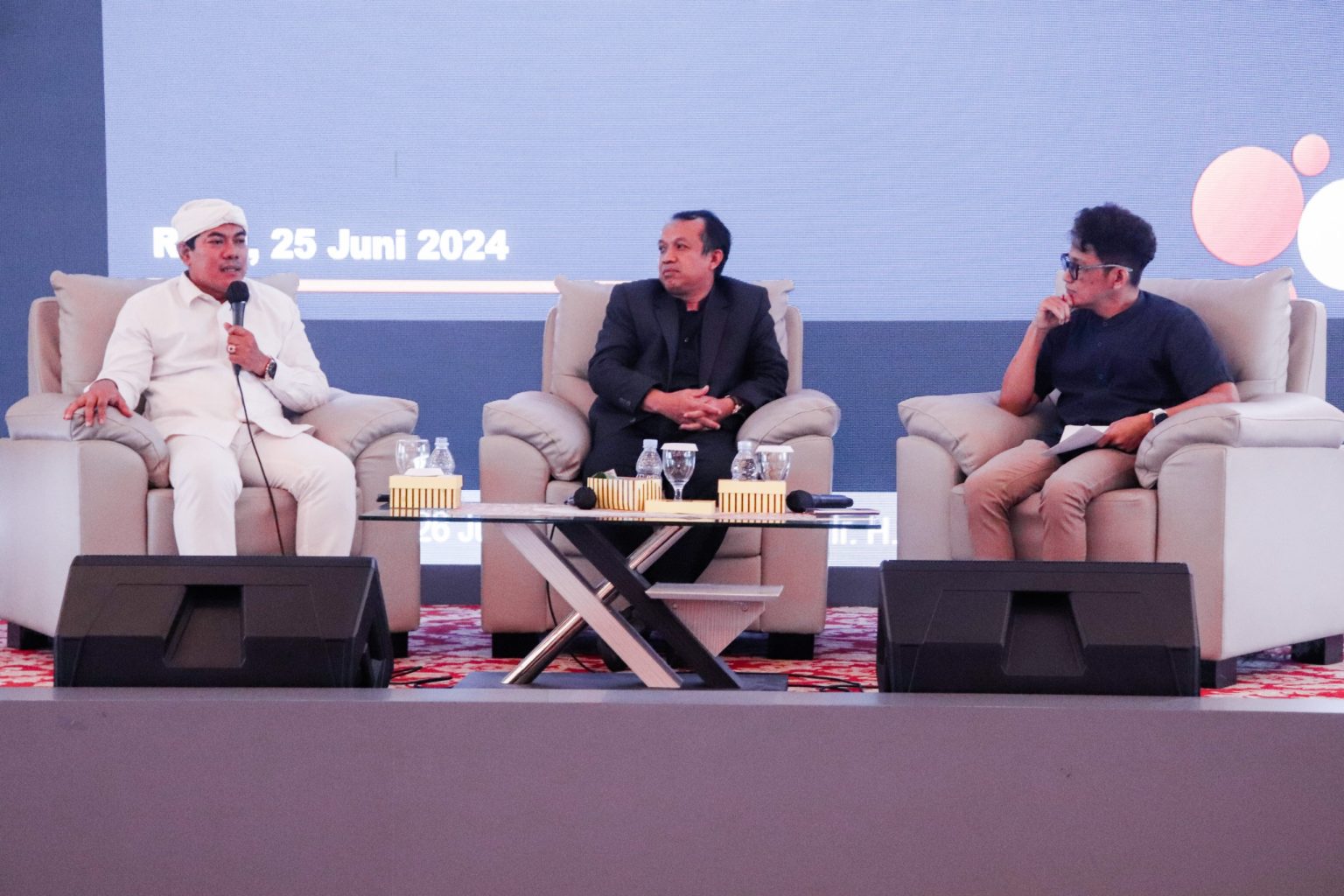 Seminar Lokakarya Guna Penguatan Keislaman dan Kesundaan di Unpas