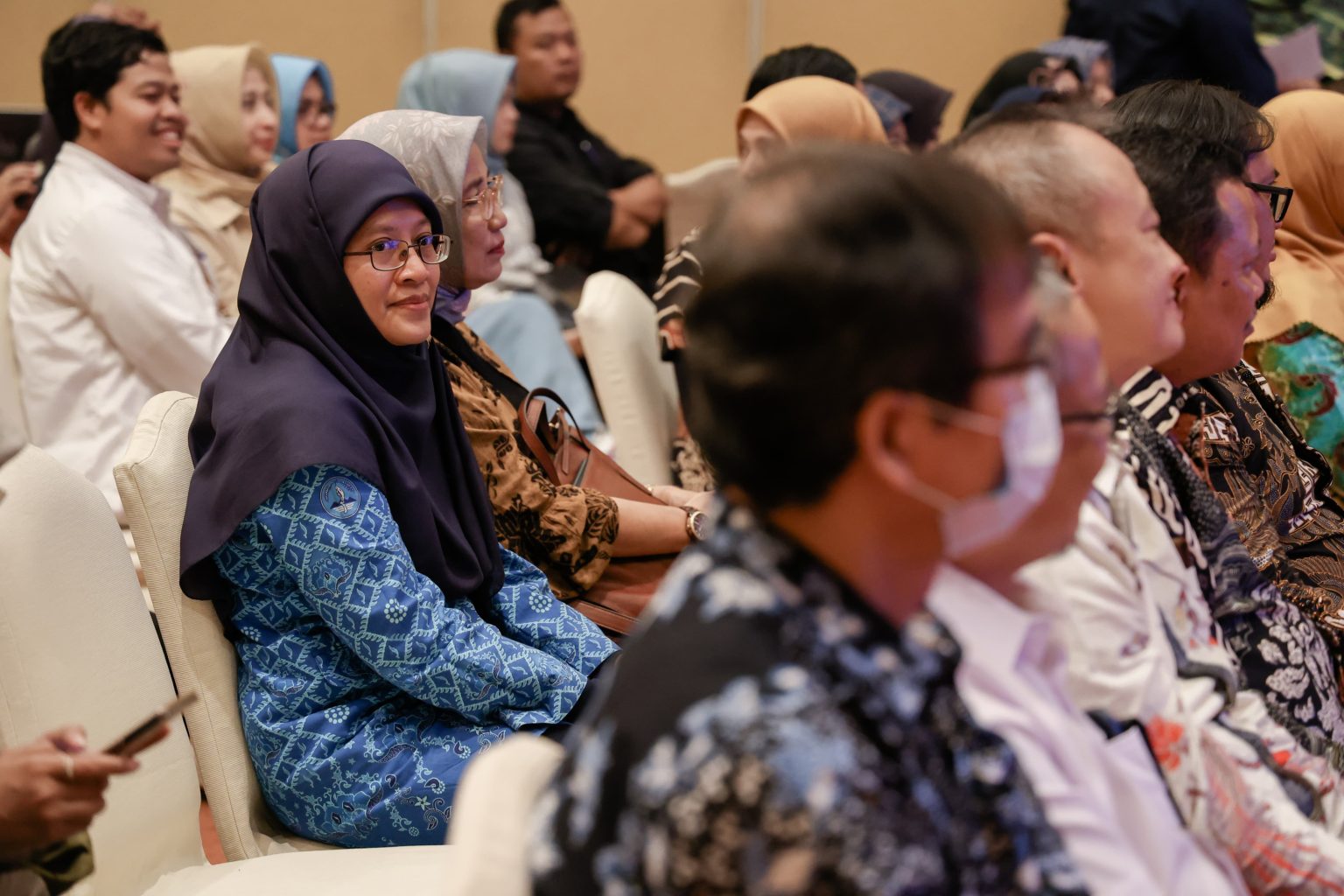 Dosen Teknik Lingkungan Unpas Prof. Yonik Terima SK Guru Besar