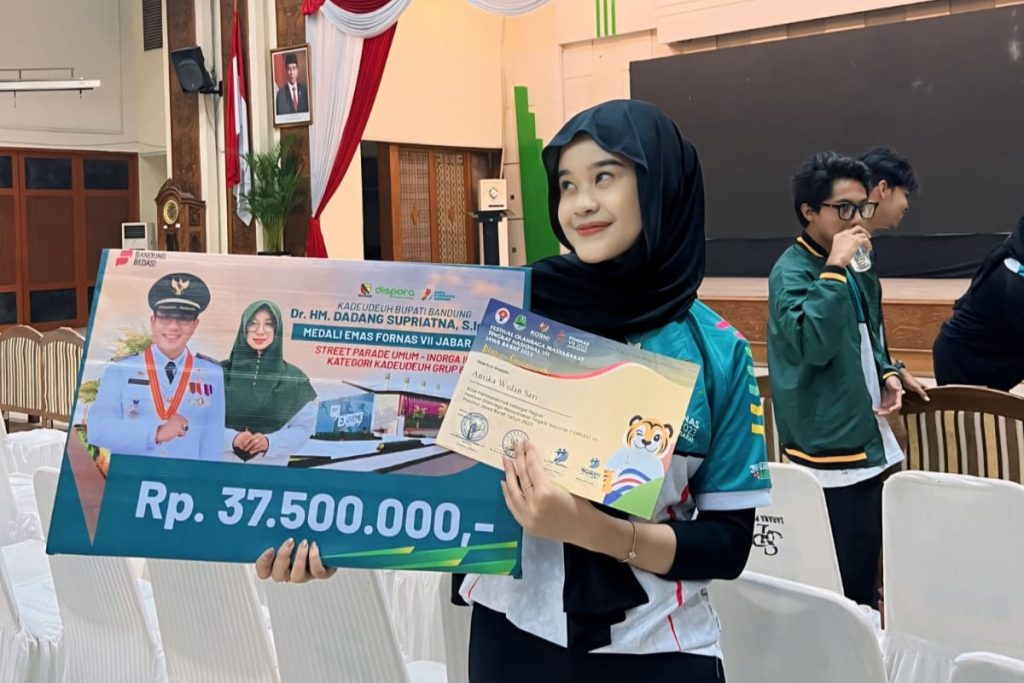 Mahasiswa FEB Unpas Antika Wulan Sari