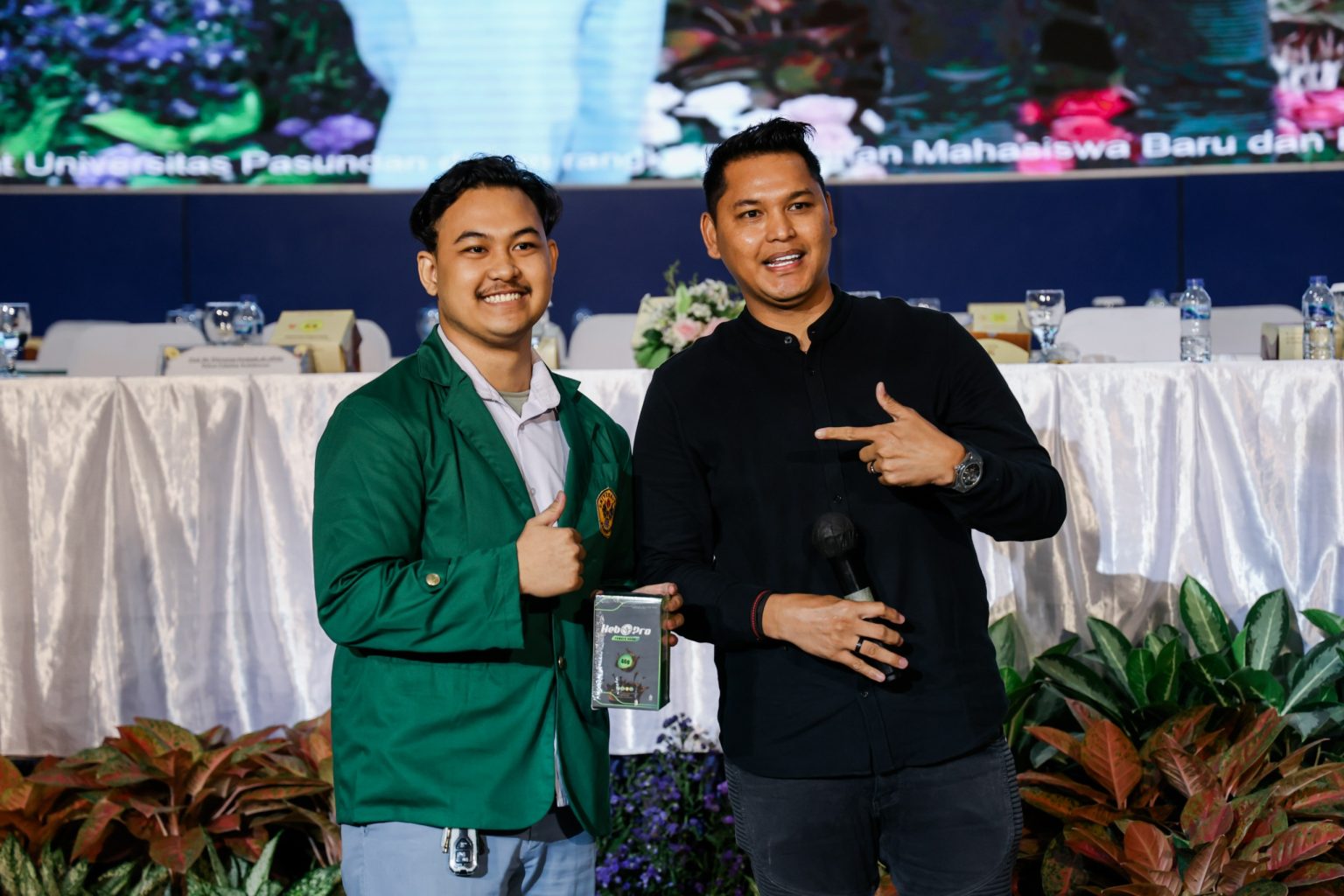 Praktisi Wirausaha dan Investasi Cryptocurrency Radhit Mawan jadi Pemateri di PKKMB Unpas 2024