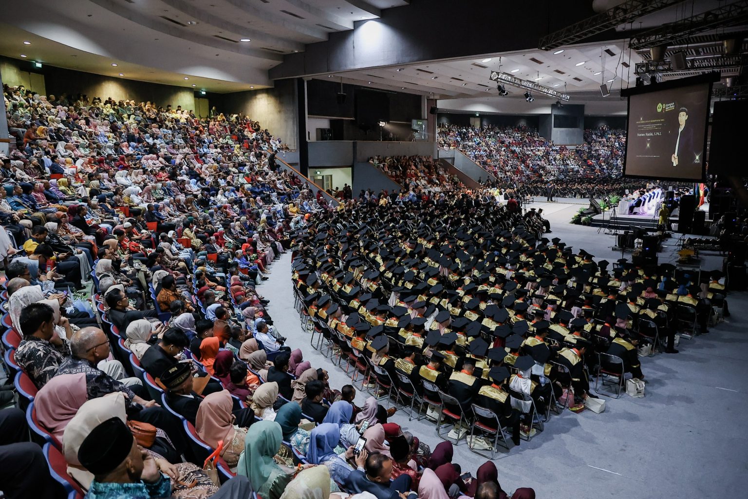 Unpas Telah Mewisuda 2.129 Lulusan, Ini Daftar Wisudawan Terbaiknya!