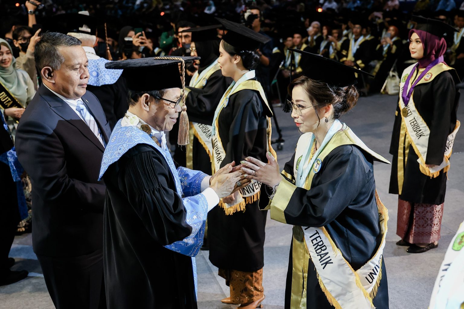 Unpas Telah Mewisuda 2.129 Lulusan, Ini Daftar Wisudawan Terbaiknya!