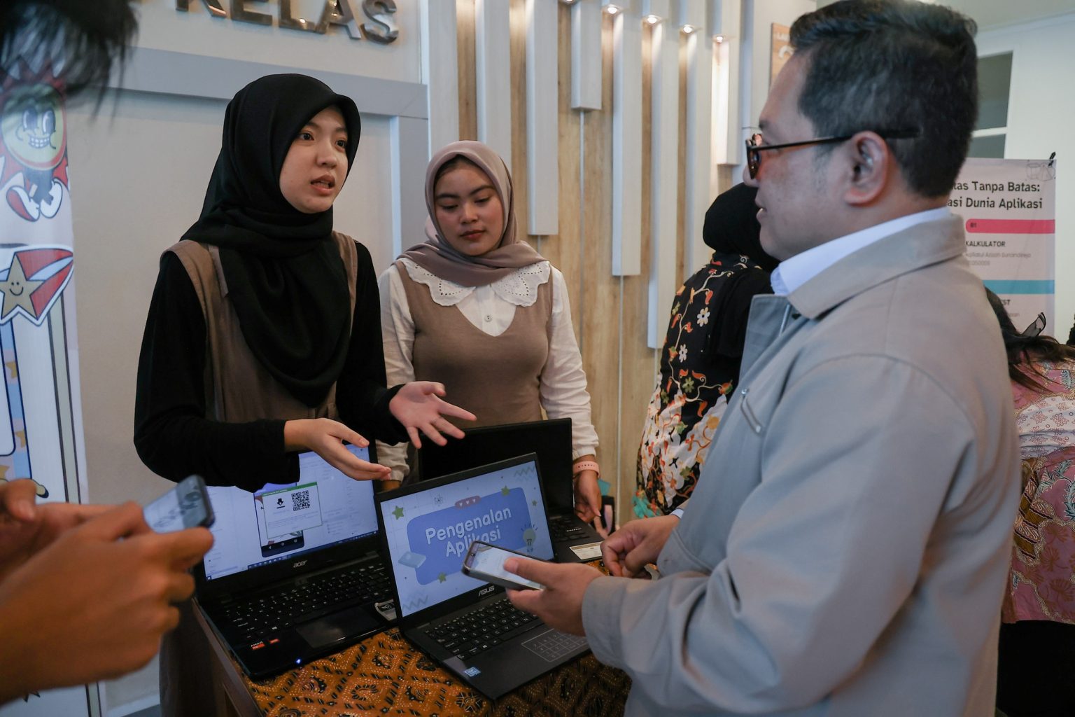 Mahasiswa Prodi Pendidikan Matematika FKIP Unpas Membuat Aplikasi Edukasi Hingga Game Android