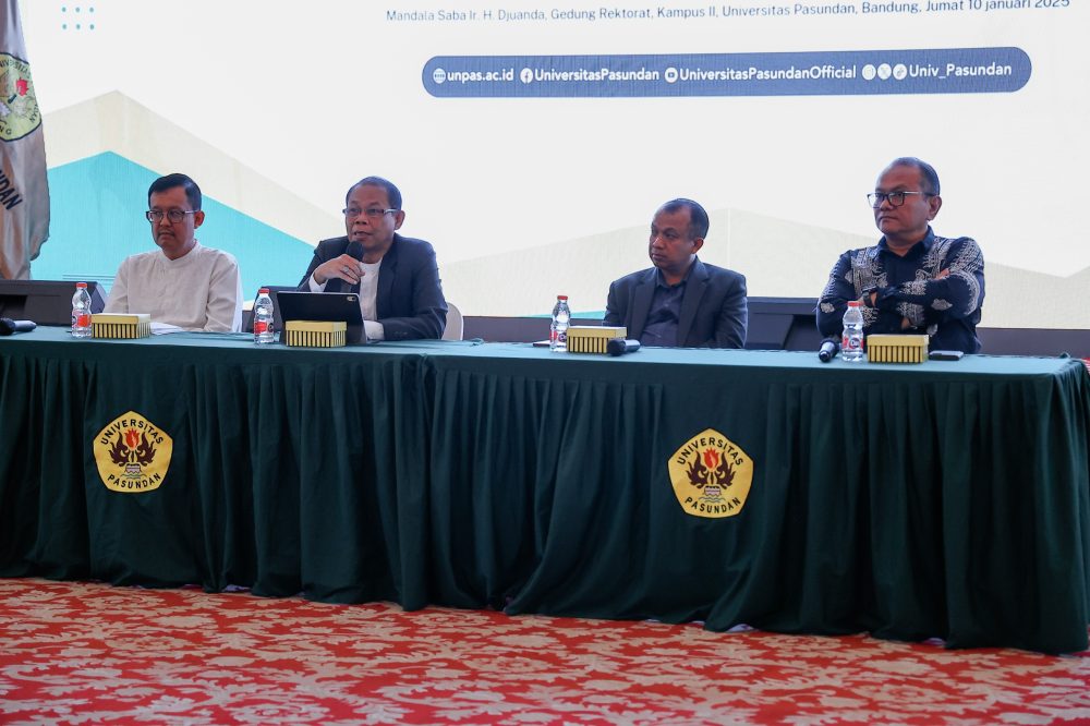 Calon Dekan FISS dan Pimpinan Prodi di Lingkungan Unpas Diberi Pembekalan Jelang Pelantikan