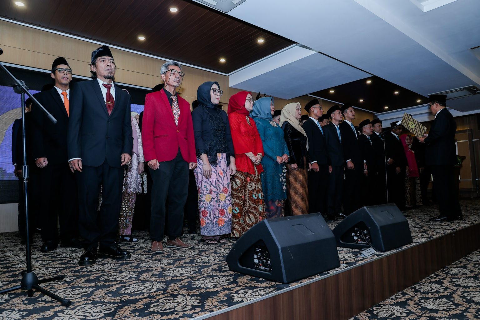 Rektor Lantik Dekan FISS, Ketua dan Sekretaris Prodi Serta Lembaga/Satuan/Divisi di Lingkungan Unpas