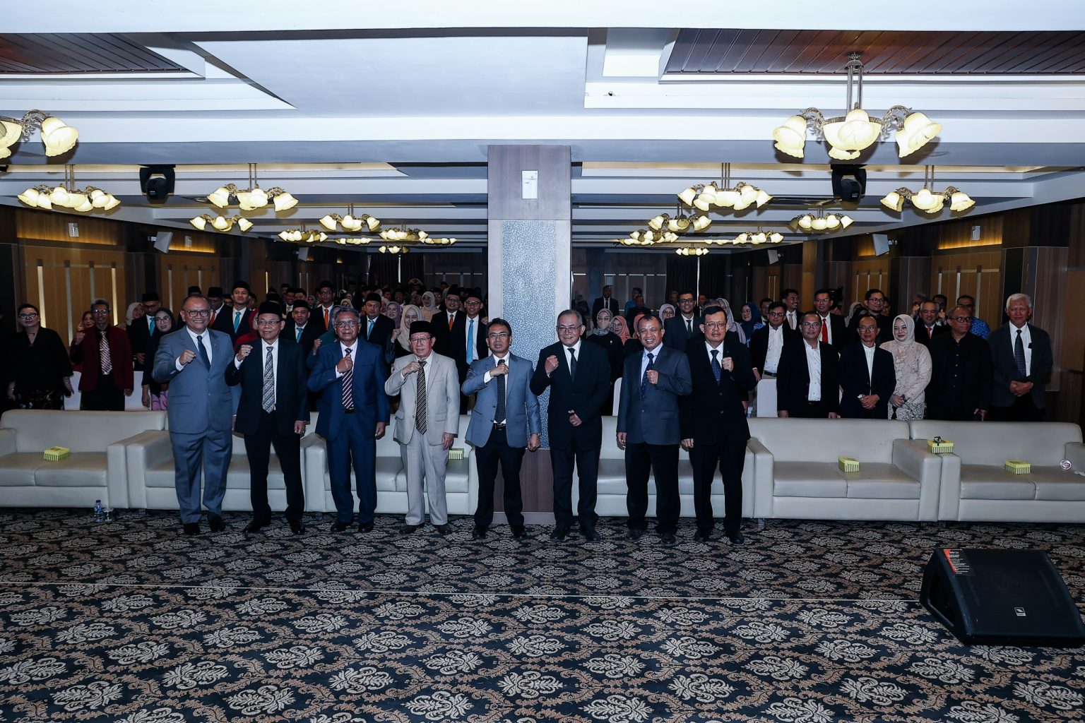 Rektor Lantik Dekan FISS, Ketua dan Sekretaris Prodi Serta Lembaga/Satuan/Divisi di Lingkungan Unpas