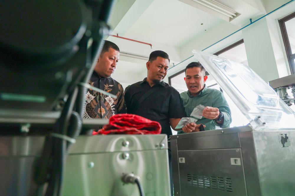 Unpas Tampilkan Produk Inovasi Riset Kepada Pemda Kabupaten Paser