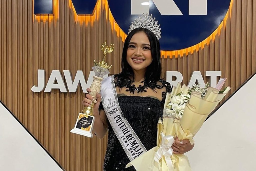Mahasiswi Unpas Riska Apriani Menjadi Pemenang Puteri Remaja Nusantara Jawa Barat 2025