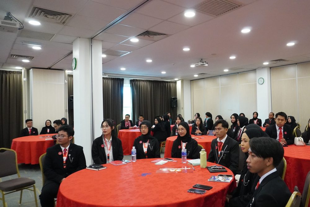 Mahasiswi FH Unpas, Nazwa Safira, Raih Penghargaan Internasional di International Youth Innovation Summit
