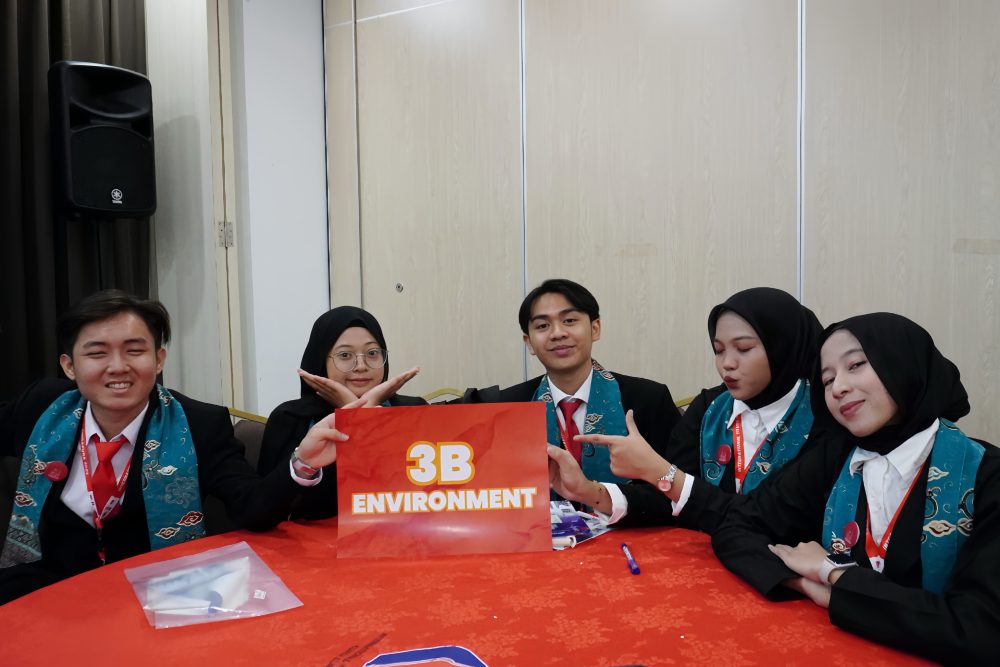 Mahasiswi FH Unpas, Nazwa Safira, Raih Penghargaan Internasional di International Youth Innovation Summit