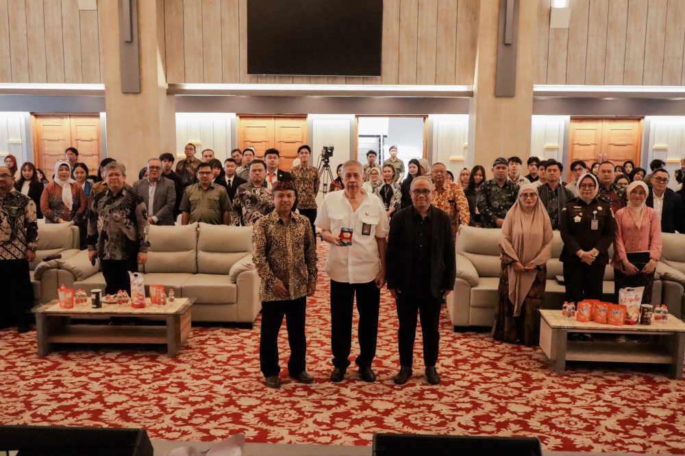 Seminar dan Musyawarah Nasional FH Unpas Bahas Forum Previlegiatum