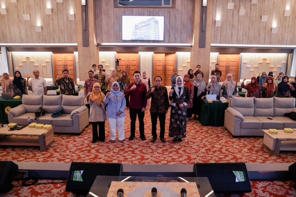 Unpas Fasilitasi Workshop Penulisan Artikel Ilmiah Program LLDIKTI Wilayah IV Jabar dan Banten