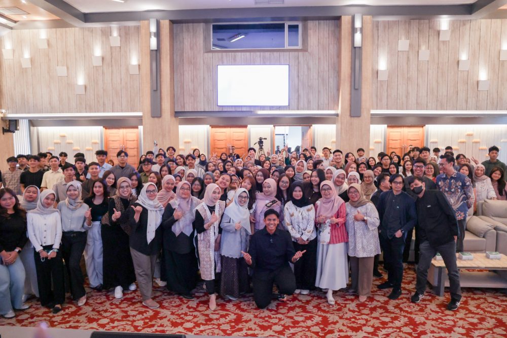 Menyambut Calon Mahasiwa Baru, Open House FEB Unpas Hadirkan Influencer Ibnu Wardani