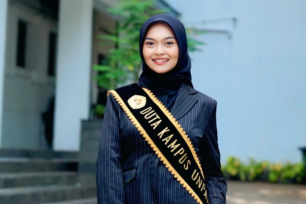 Mahasiswi Unpas Unawekla Marliene