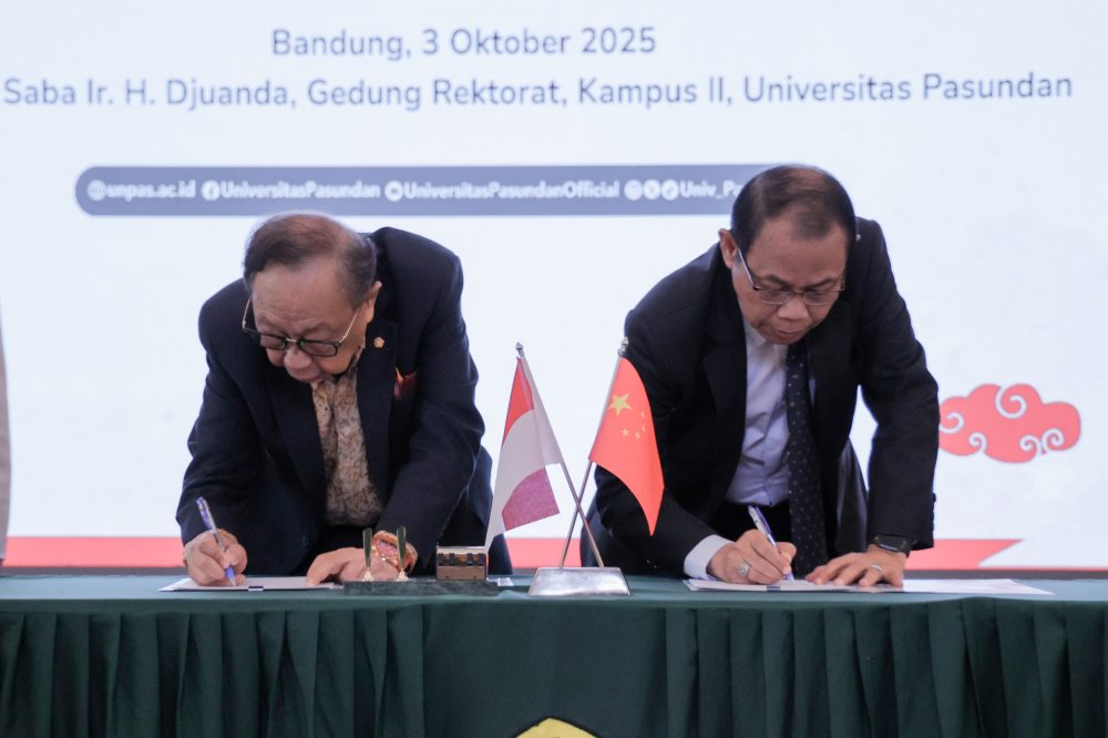 Unpas dan IASTIC Teken MoU Perkuat Kemitraan Strategis Indonesia-China dalam Transisi Energi dan E-Mobilitas