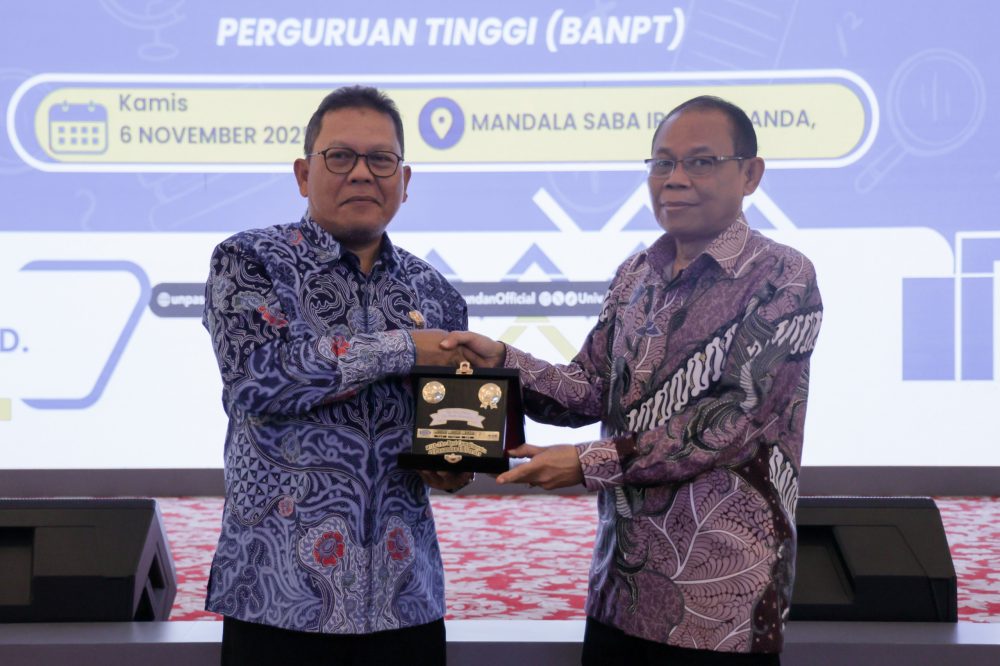 Unpas menggelar Seminar Sehari