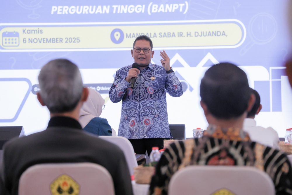 Unpas menggelar Seminar Sehari