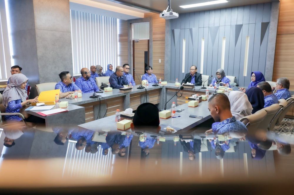 Unpas penerima hibah